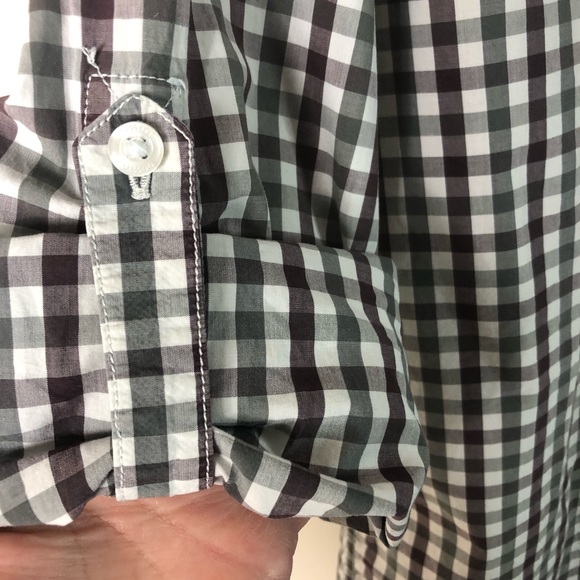 Bossini Contemporary Fit Men’s Button Down Shirt with tabs for rolling sleeve. - Picture 7 of 7